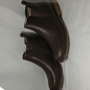 Size 6.5 Sonoma Women's Ankle Boots Brown NWT Memory foam soles